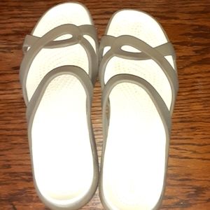 CROCS SANDALS NRMINT EXCELLENT CONDITION